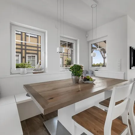 別荘 Bootshaus- Sauna, Steg, Meerblick, Kamin, Terrasse