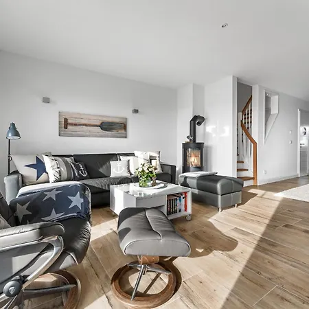 Bootshaus- Sauna, Steg, Meerblick, Kamin, Terrasse * オルペニッツ