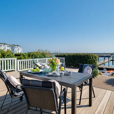 Bootshaus- Sauna, Steg, Meerblick, Kamin, Terrasse 別荘