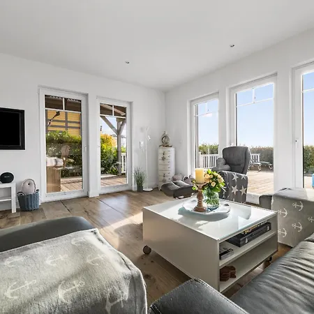 Bootshaus- Sauna, Steg, Meerblick, Kamin, Terrasse * オルペニッツ