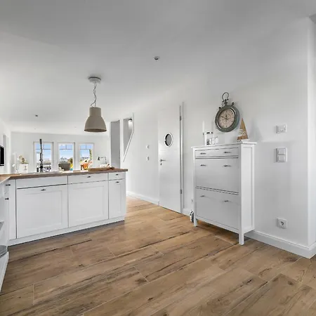 Bootshaus- Sauna, Steg, Meerblick, Kamin, Terrasse 別荘