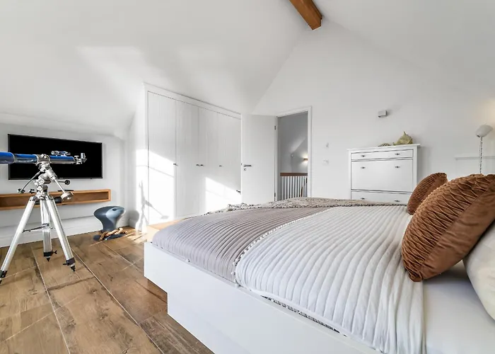 Feriehus Bootshaus- Sauna, Steg, Meerblick, Kamin, Terrasse Olpenæs